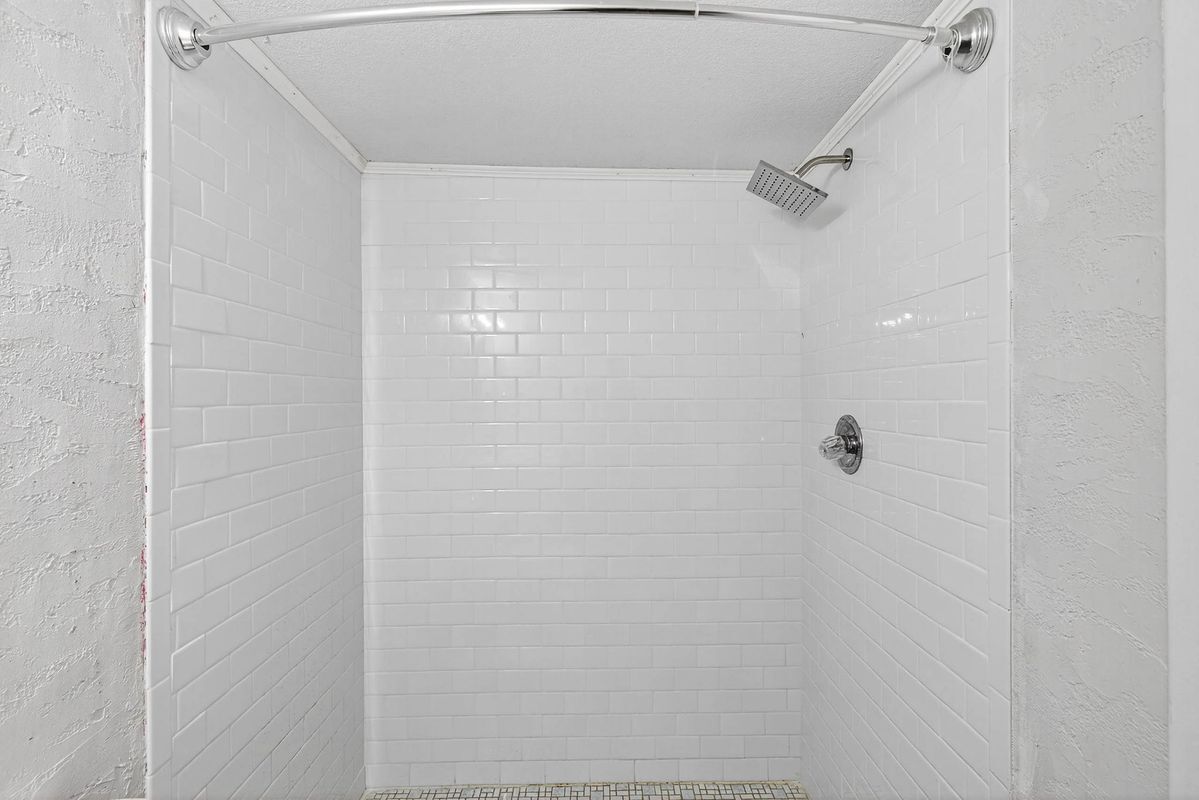 Building Photo - 6308 Newtown Cir