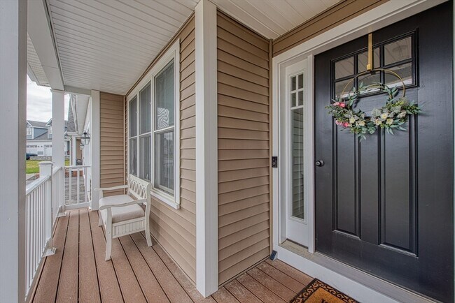 Building Photo - 35 Metacomet Rd