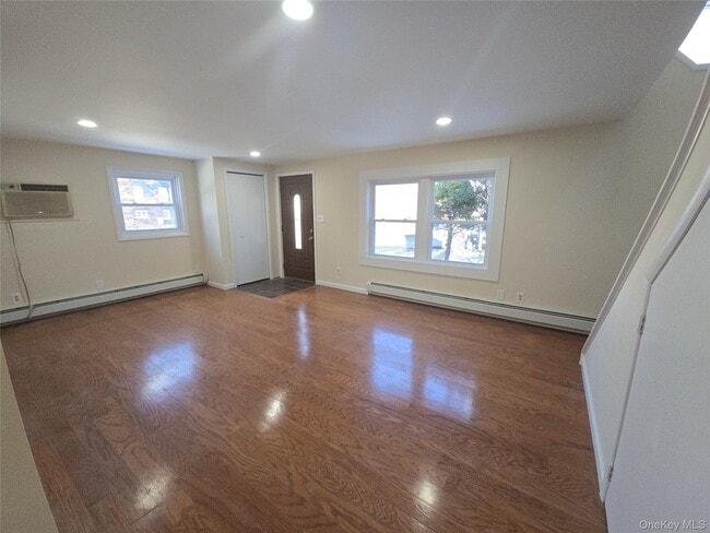 Building Photo - 91 Holloran Rd