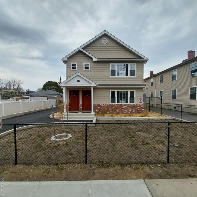 Building Photo - 343 Jackson St