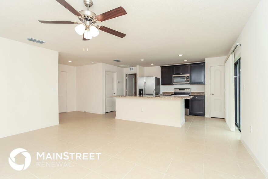 Building Photo - 35644 Rose Moss Ave