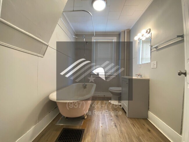 Building Photo - 323 Harrison St