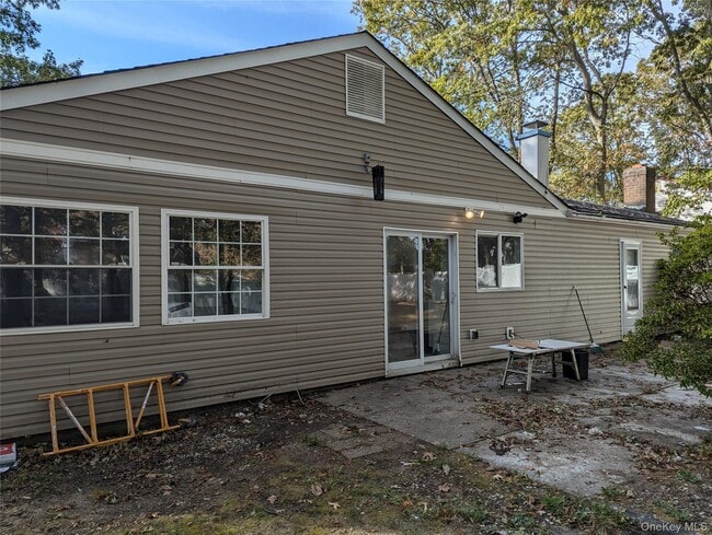 Building Photo - 144 Sequoia Dr