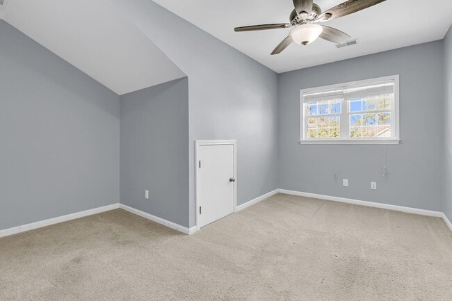 Building Photo - 7478 Hawks Cir