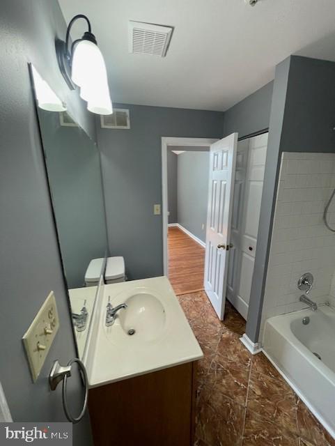 Building Photo - 9704 Lake Point Ct