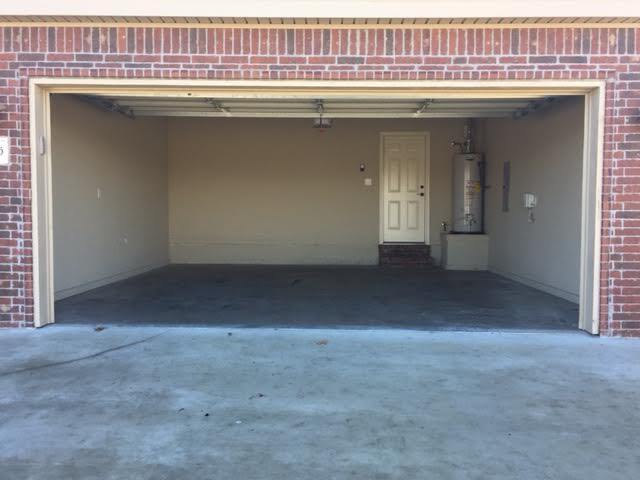 Building Photo - 2905 SW Tanglewood Ave