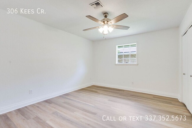 Building Photo - 306 Kees Cir