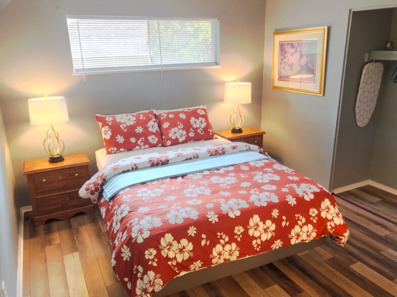 Building Photo - 5914 Harshmanville Rd