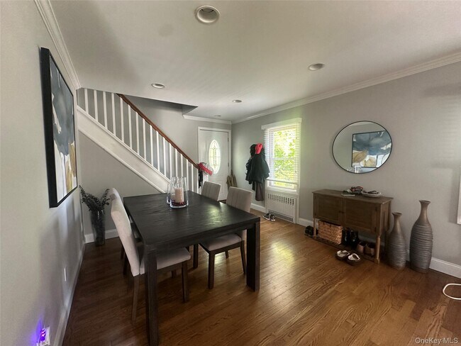 Building Photo - 15 Barlow Ave