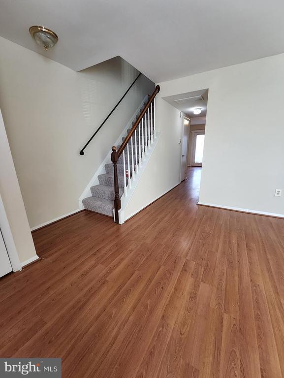 Building Photo - 16550 Sherwood Pl