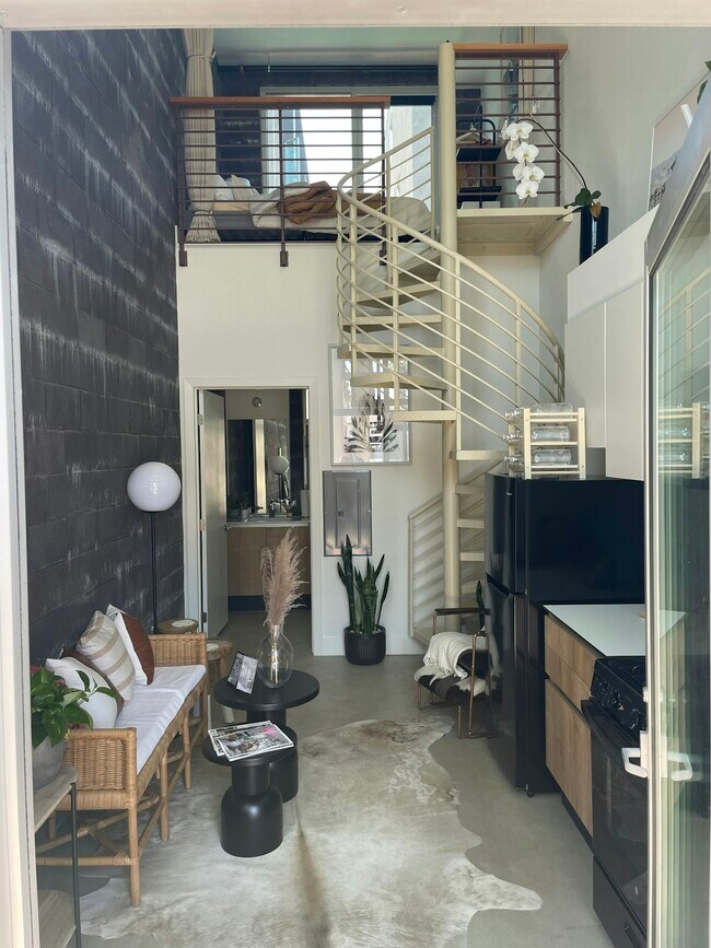 Primary Photo - 3586 Adams Ave