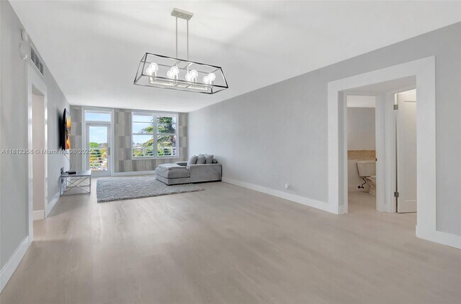 Building Photo - 2851 S Ocean Blvd