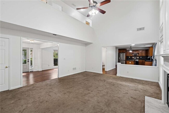 Building Photo - 6285 Barwick Ln