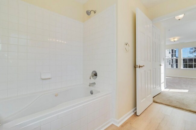 Building Photo - 45512 Westmeath Way