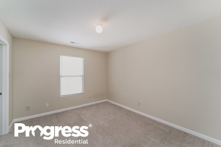 Building Photo - 4803 Reinbeck Dr