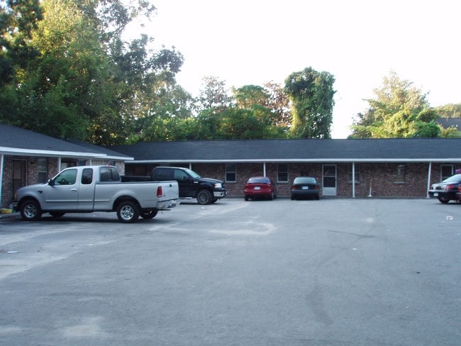Building Photo - 5522 Garrett Ave