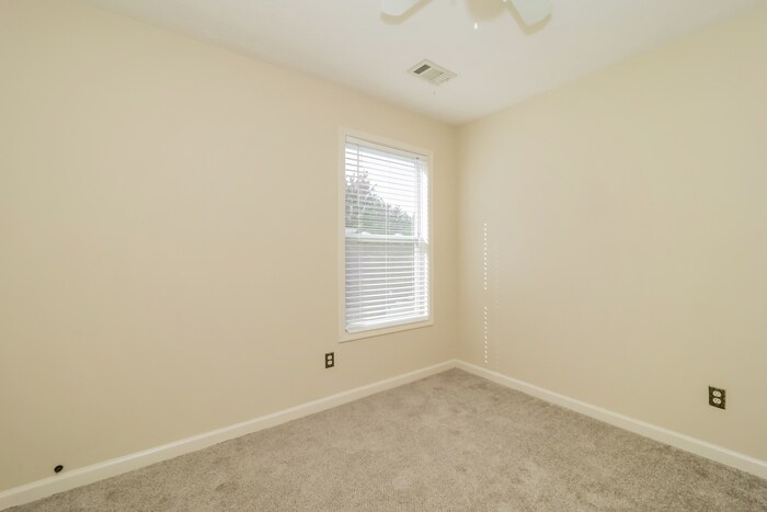 Building Photo - 407 Glenleigh Dr
