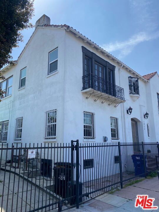 Primary Photo - 1912 7th Ave