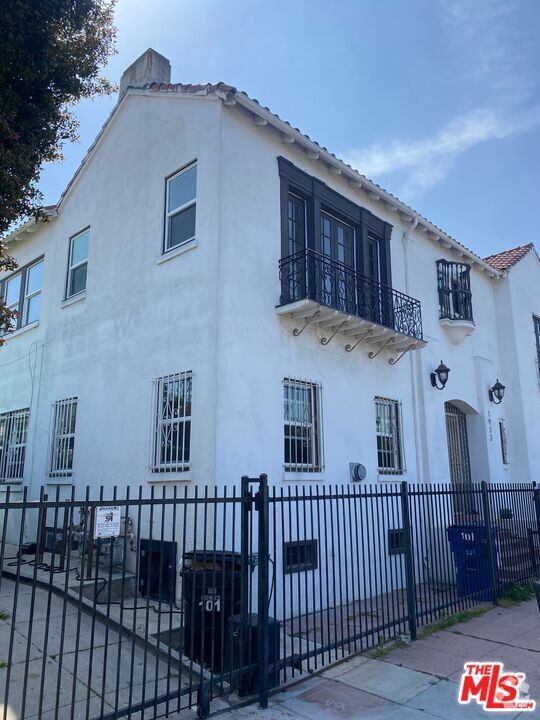 Building Photo - 1912 7th Ave