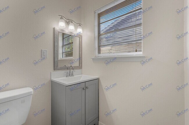 Building Photo - 12212 Duchess Dr