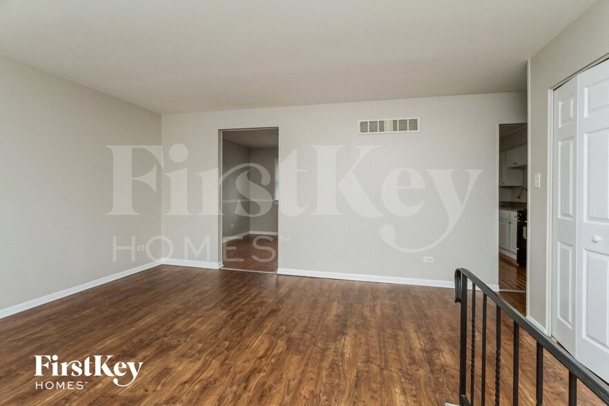 Building Photo - 4924 Imperial Dr