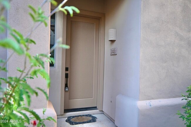 Building Photo - 16420 N Thompson Peak Pkwy