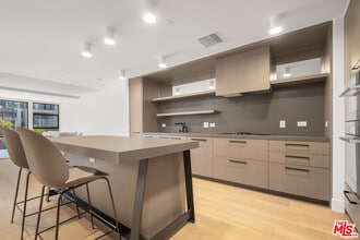 Building Photo - 10777 Wilshire Blvd