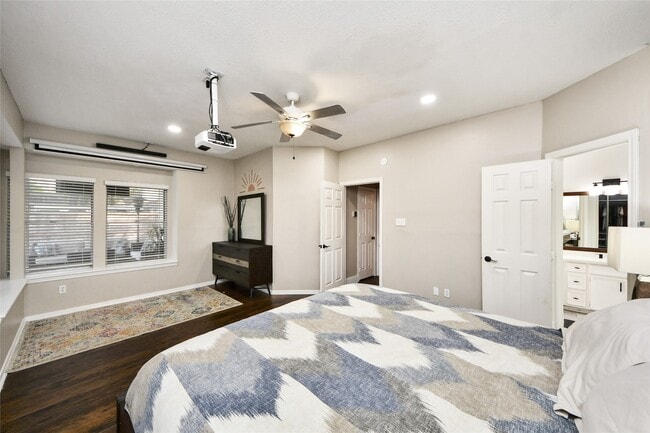 Building Photo - 12307 Lusterleaf Dr