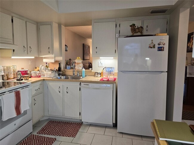 Building Photo - 7690 NW 18th St