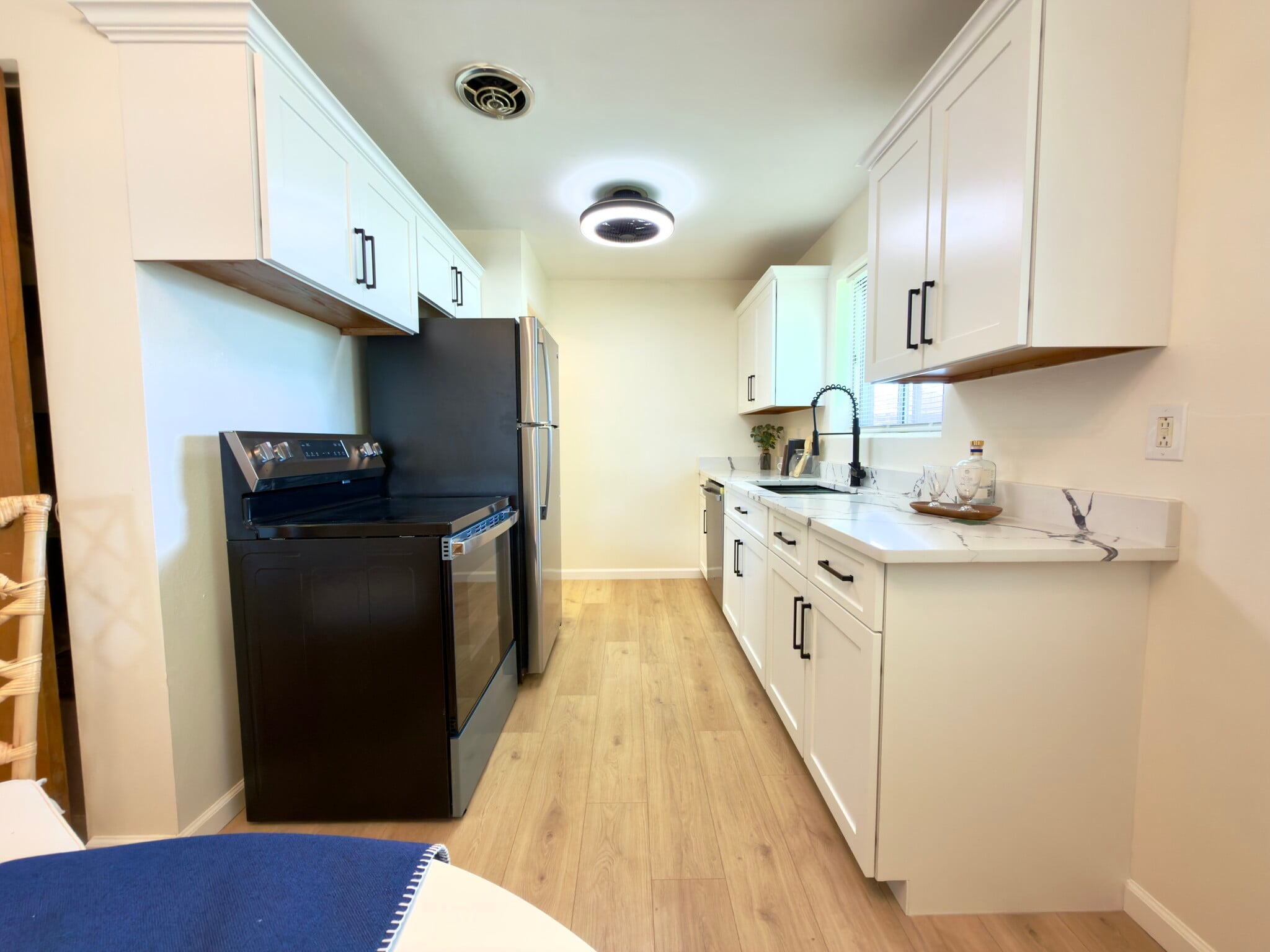 Kitchen - 1928 Cornell Ave