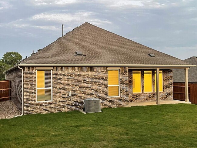 Building Photo - 1905 Armitas Ter