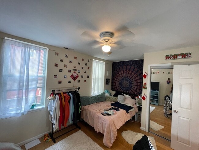 Building Photo - 1849 Willington St