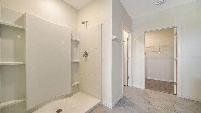 Building Photo - 12732 Lateral Root Dr