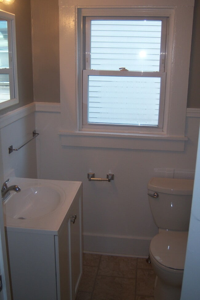 Building Photo - 4 Winter St