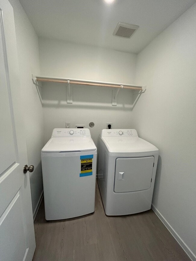 Building Photo - 9215 Speckled Trout Dr