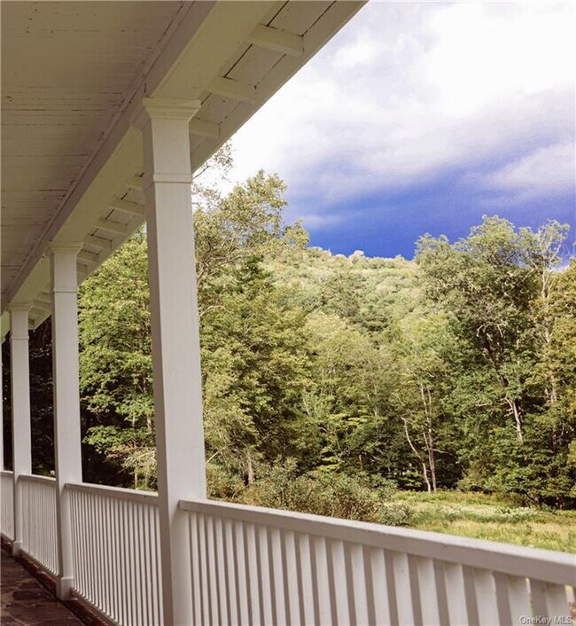 Building Photo - 739 Blue Hill Rd