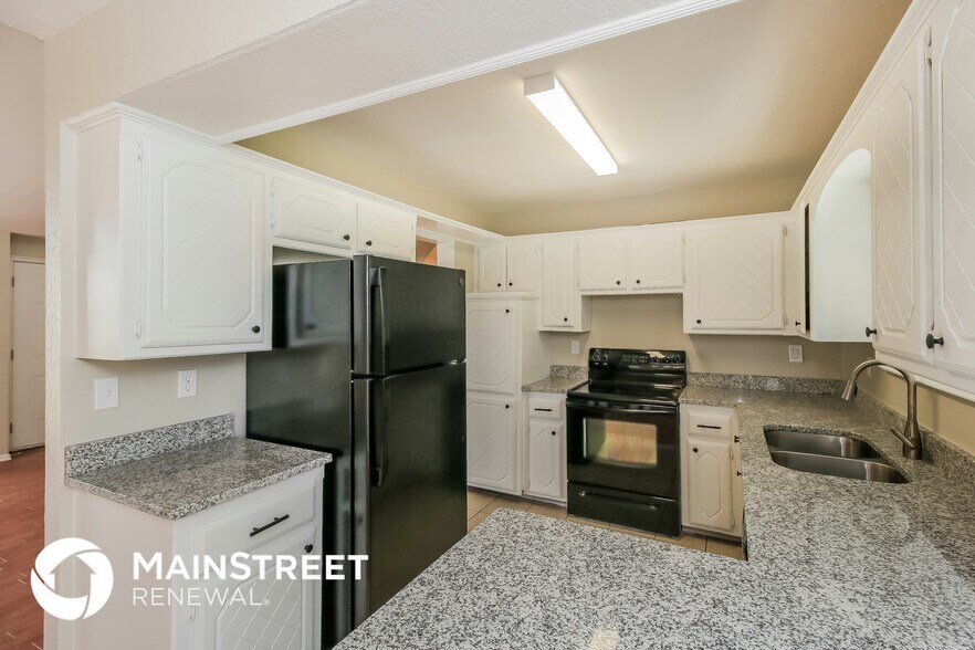 Building Photo - 1604 Pennington Cir