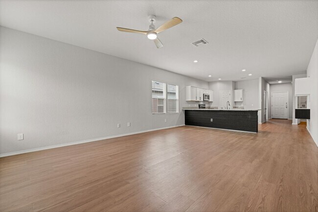 Building Photo - Charming 4-Bedroom Home in Elmendorf!