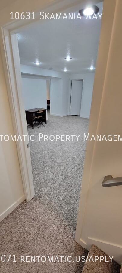 Building Photo - 10631 Skamania Wy