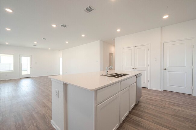 Building Photo - 5730 Knox Lndg Dr