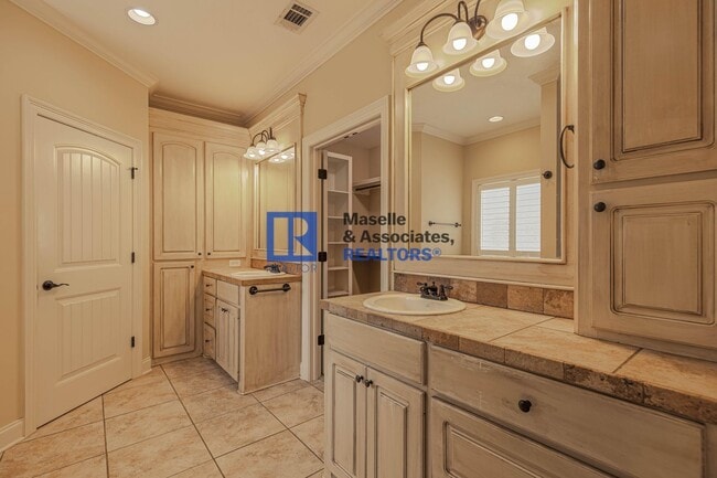Building Photo - 3 Bed/2 Bath Home in Stillhouse