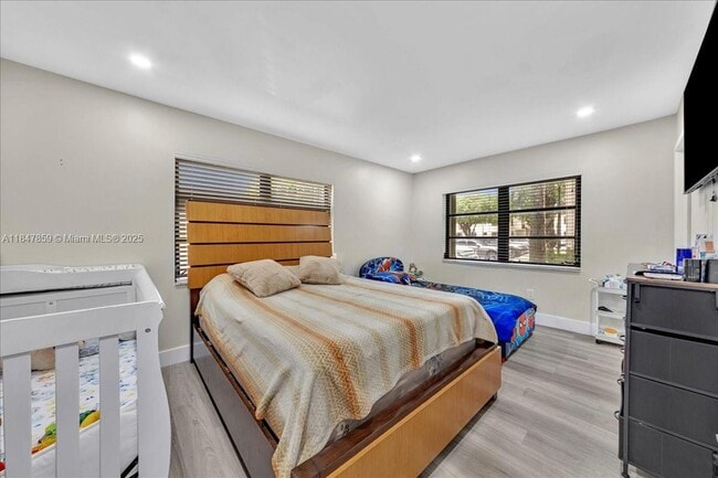 Building Photo - 8550 SW 149th Ave
