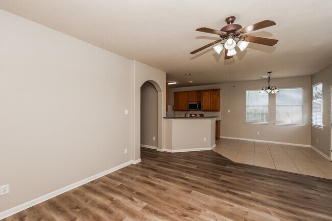 Building Photo - 7423 Oakwood Canyon Dr