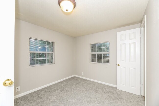 Building Photo - 1845 Co Rd 209B