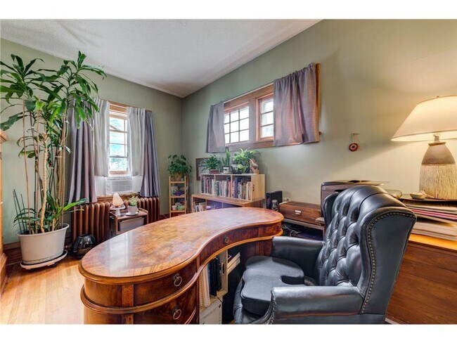 Building Photo - Gorgeous 6 Bedroom in Midway- June 2026 Mo...