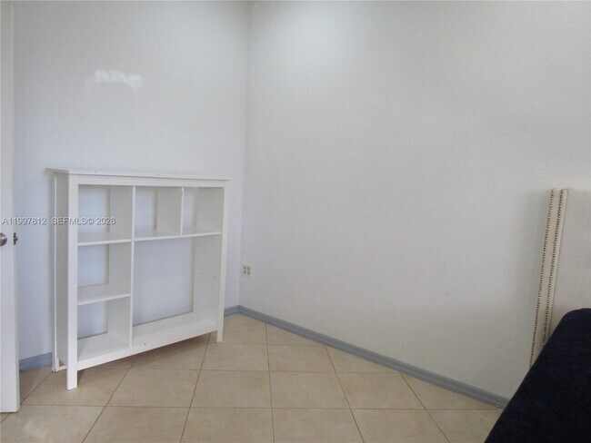 Building Photo - 15900 SW 54th Pl