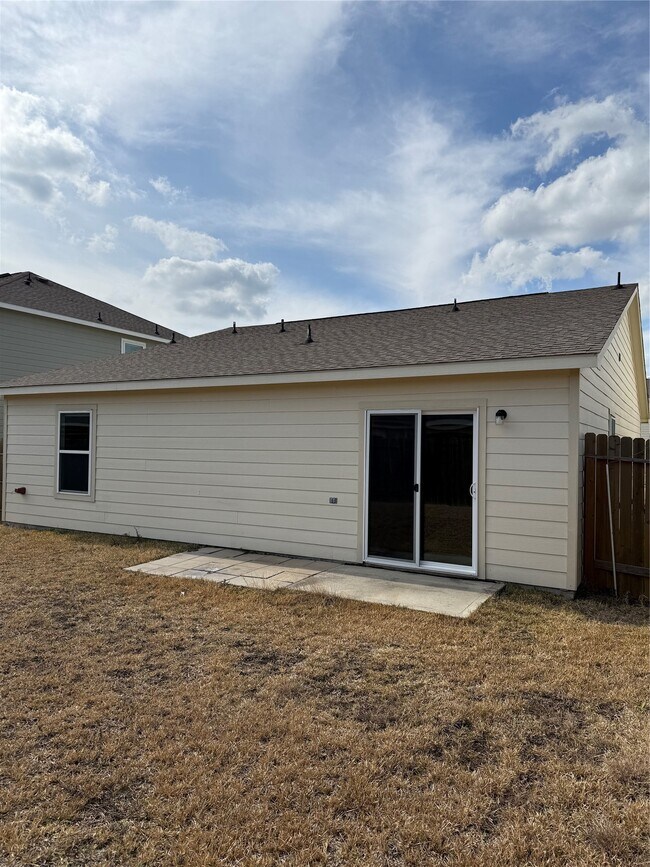 Building Photo - 417 Del Monte Dr