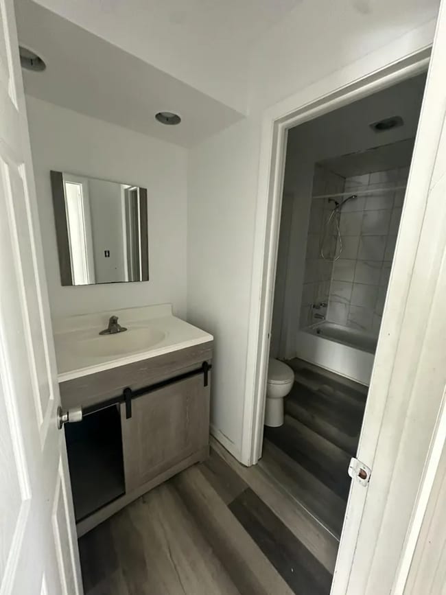 Building Photo - 6050 Delaware Dr