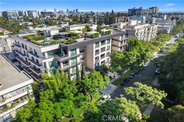 Building Photo - 432 N Oakhurst Dr