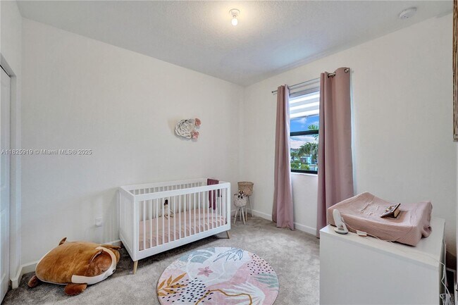 Building Photo - 242 SW 159th Ln